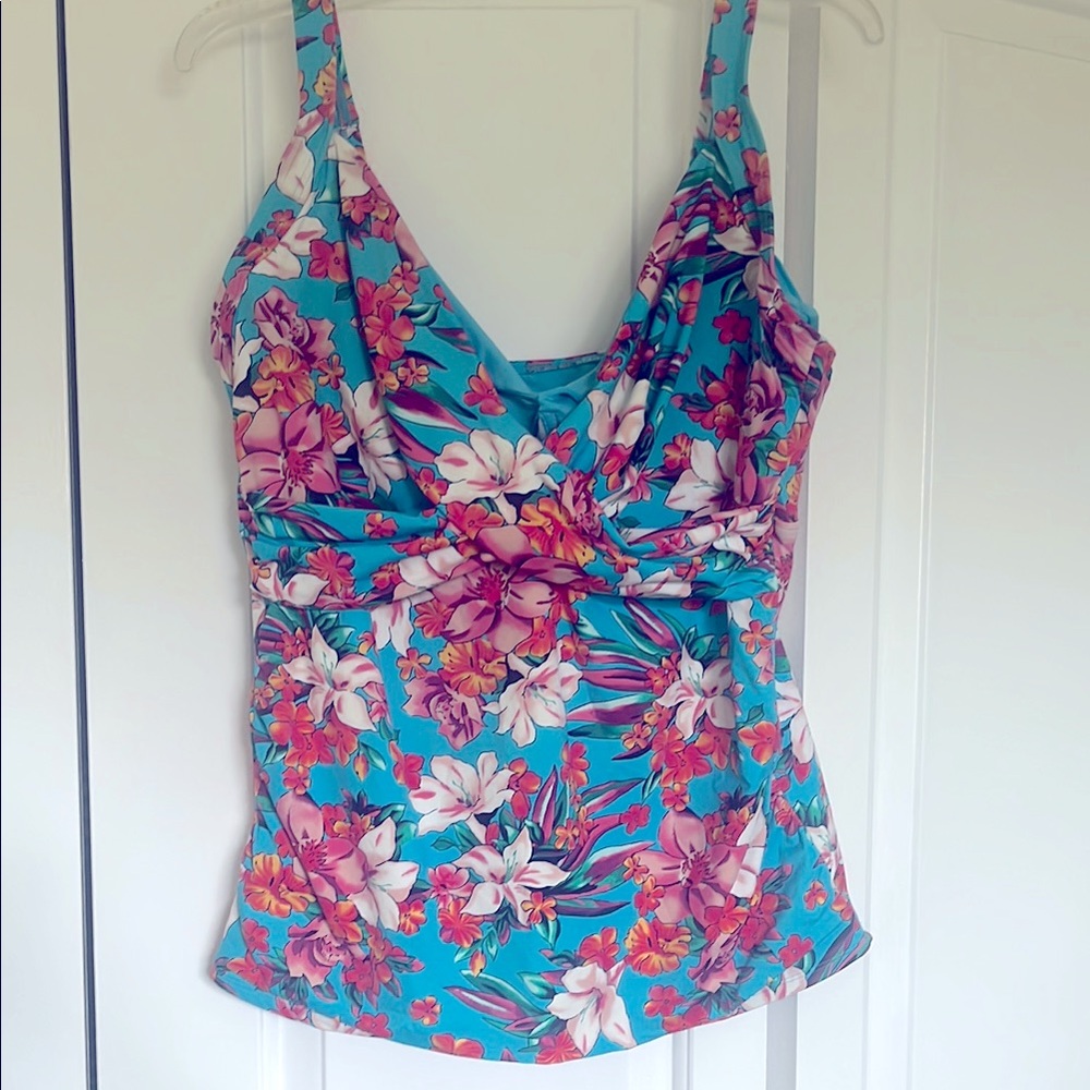Lands’ End Blue and Pink Floral Women's swim top